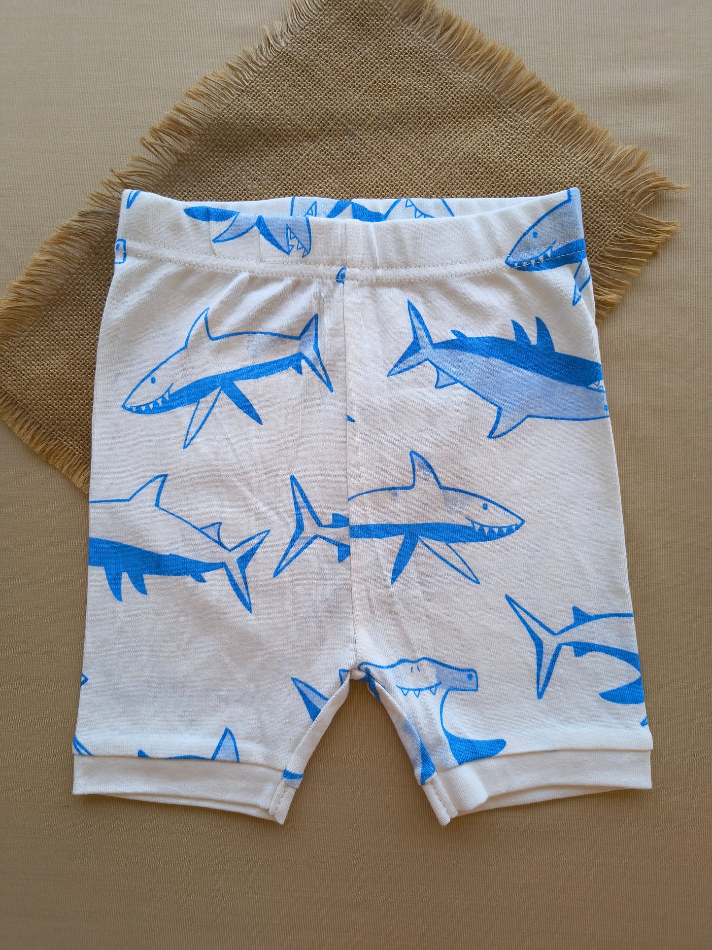 White shark cotton shorts