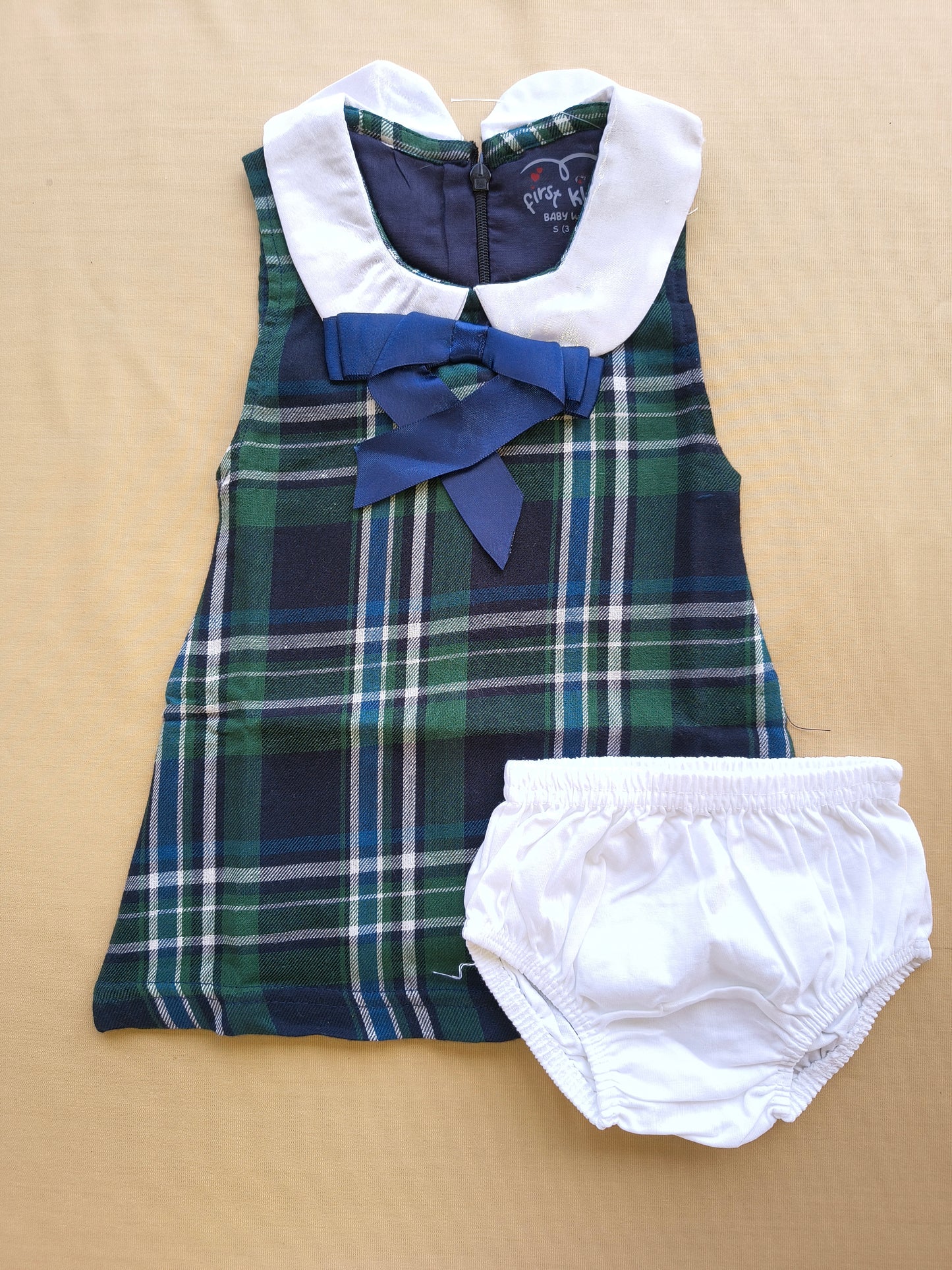 Classic plaid dress with bloomer