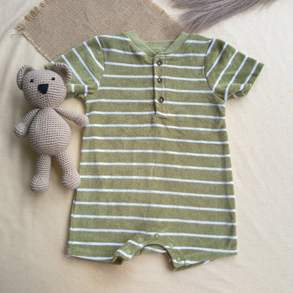 Charming green