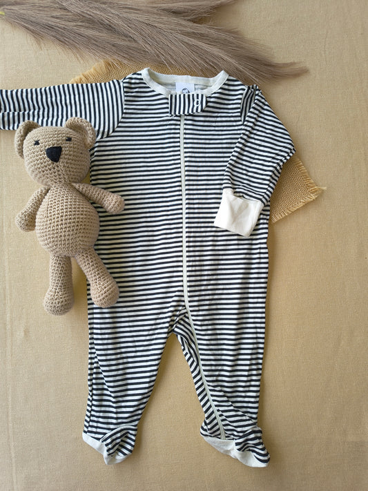 Jumpsuits/sleepsuits