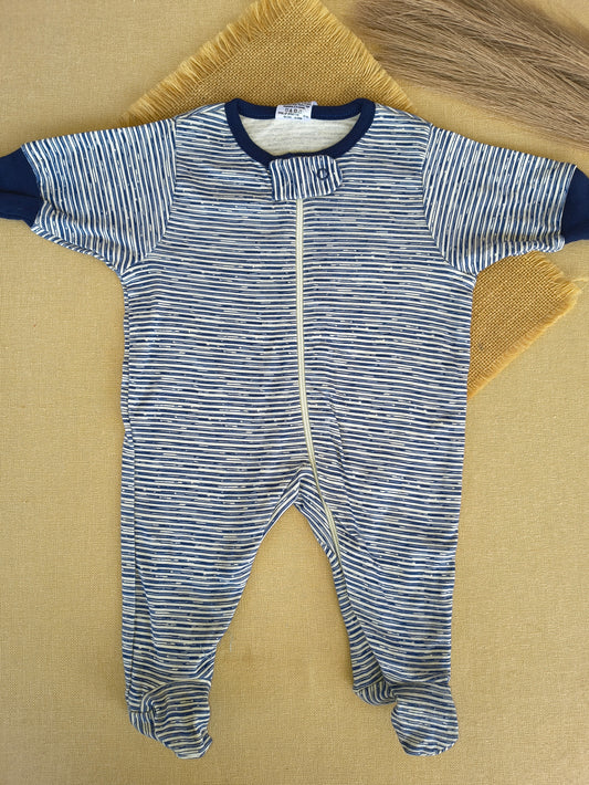 Jumpsuits/sleepsuits